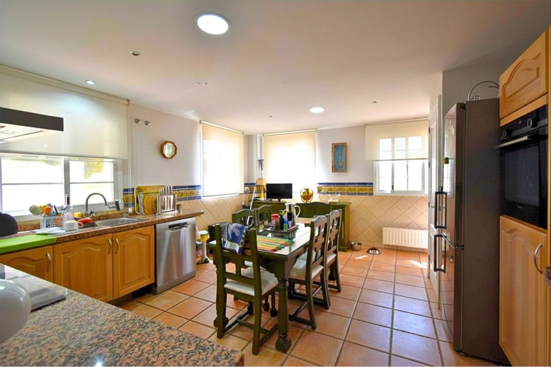 Resale - Villa - Marbella - Guadalmina Alta