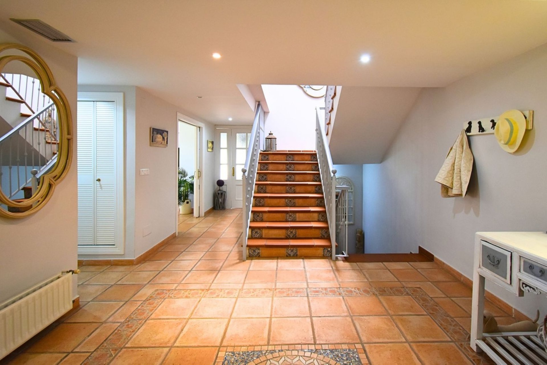 Resale - Villa - Marbella - Guadalmina Alta