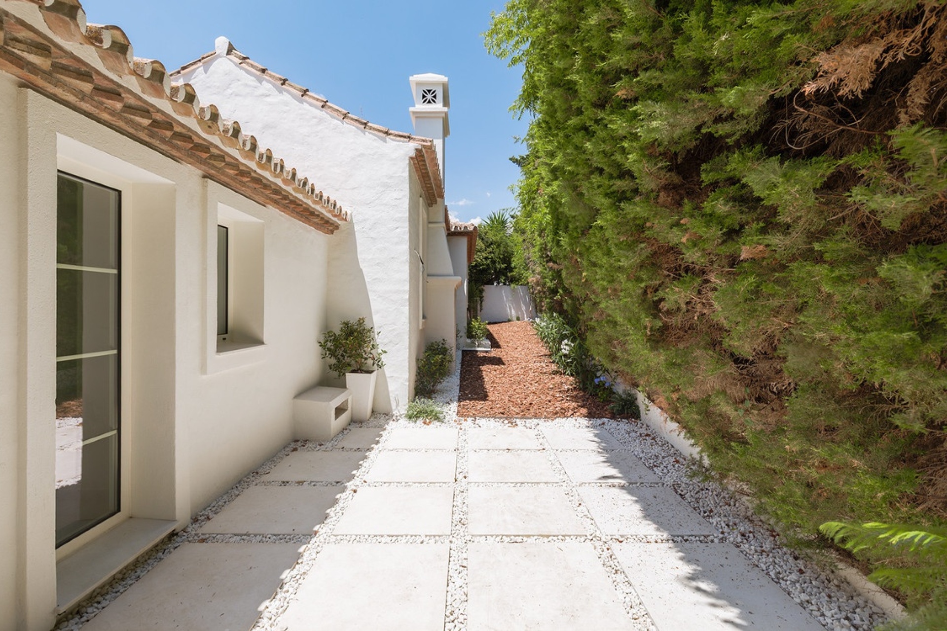 Resale - Villa - Marbella - Guadalmina Alta
