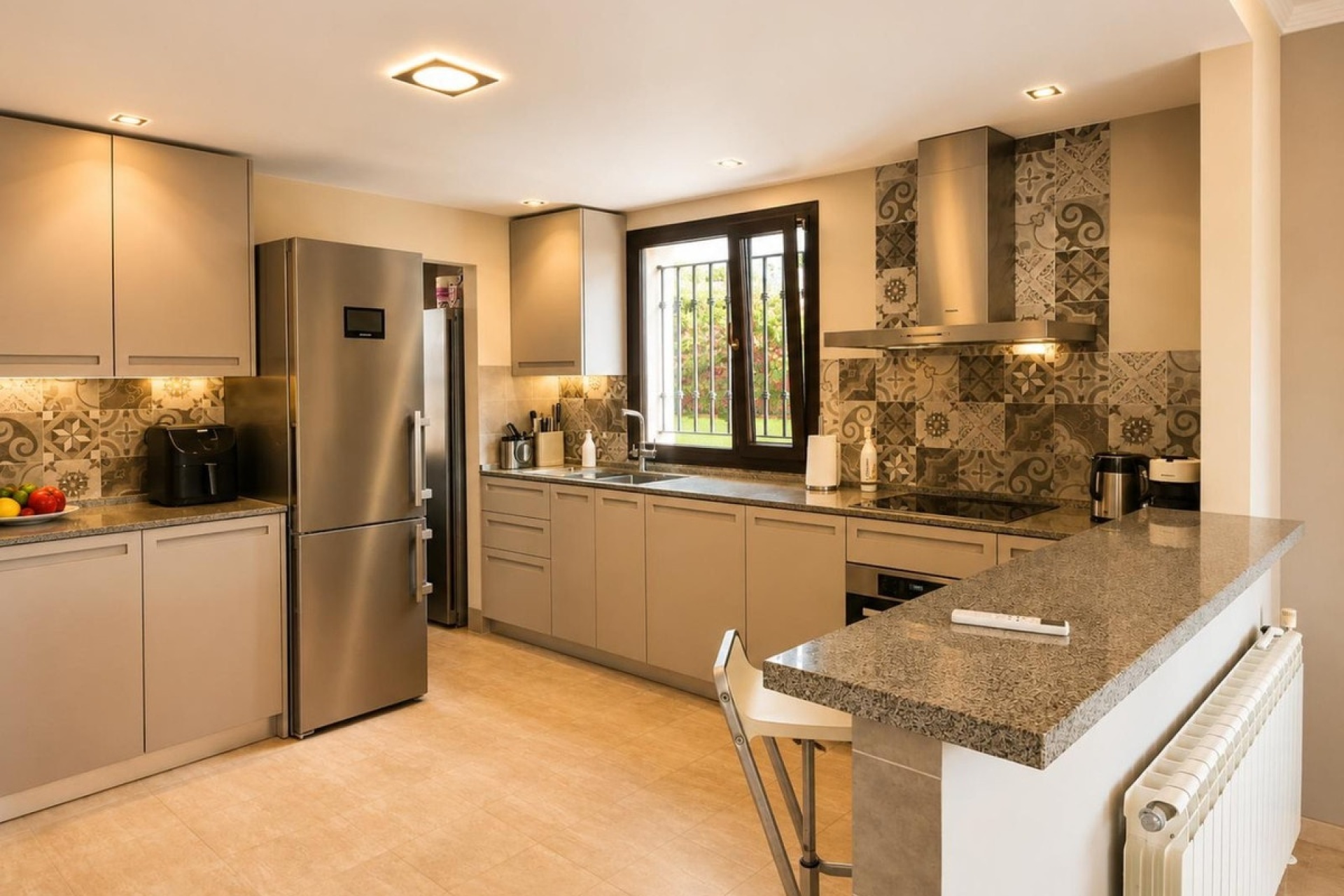 Resale - Villa - Marbella - Guadalmina Alta