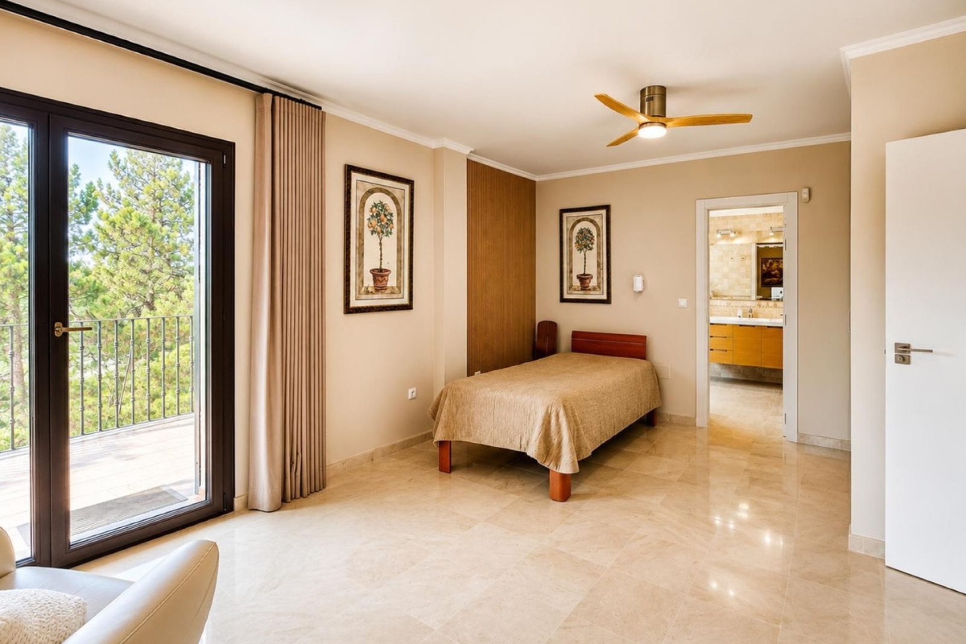 Resale - Villa - Marbella - Guadalmina Alta