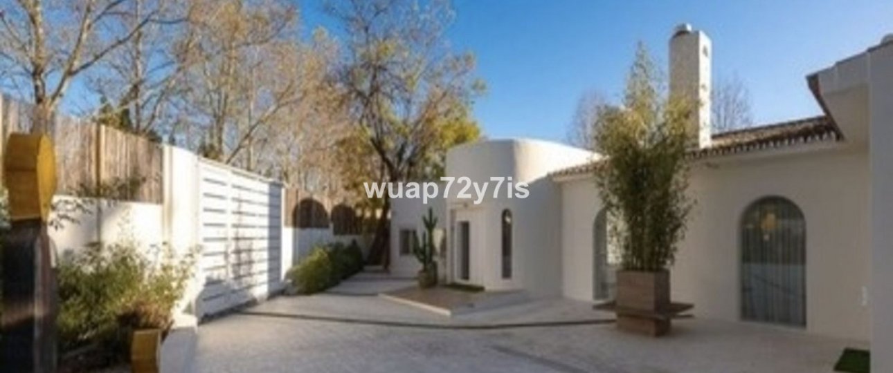 Resale - Villa - Marbella - Guadalmina Alta