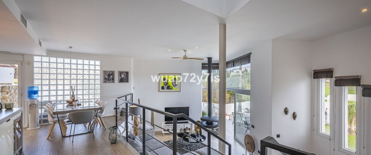 Resale - Villa - Marbella - Guadalmina Alta