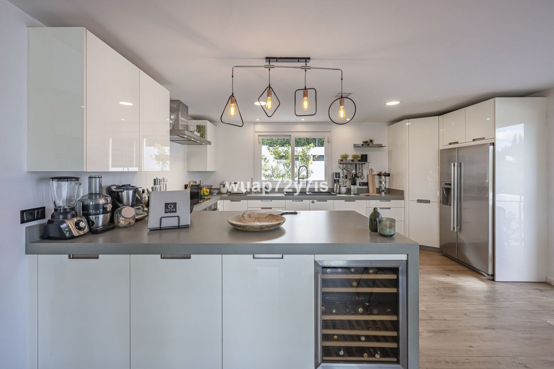Resale - Villa - Marbella - Guadalmina Alta