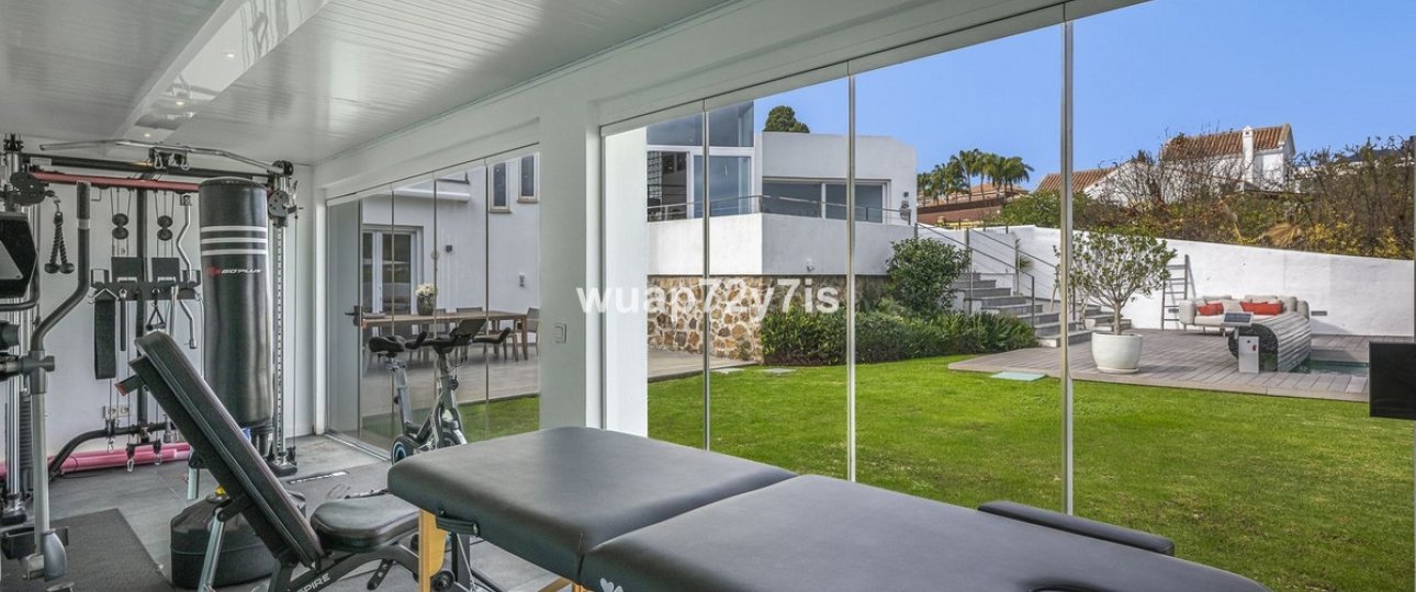 Resale - Villa - Marbella - Guadalmina Alta