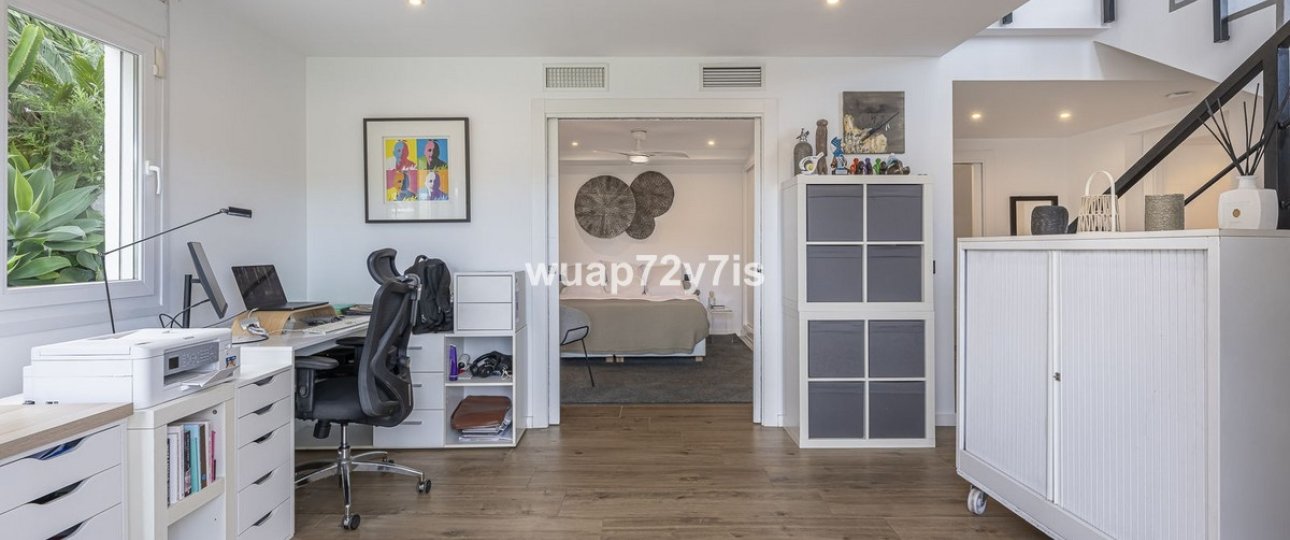 Resale - Villa - Marbella - Guadalmina Alta