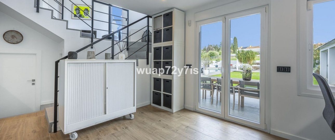 Resale - Villa - Marbella - Guadalmina Alta