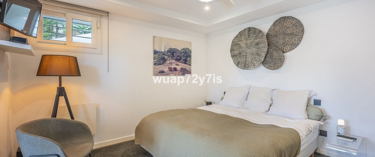 Resale - Villa - Marbella - Guadalmina Alta