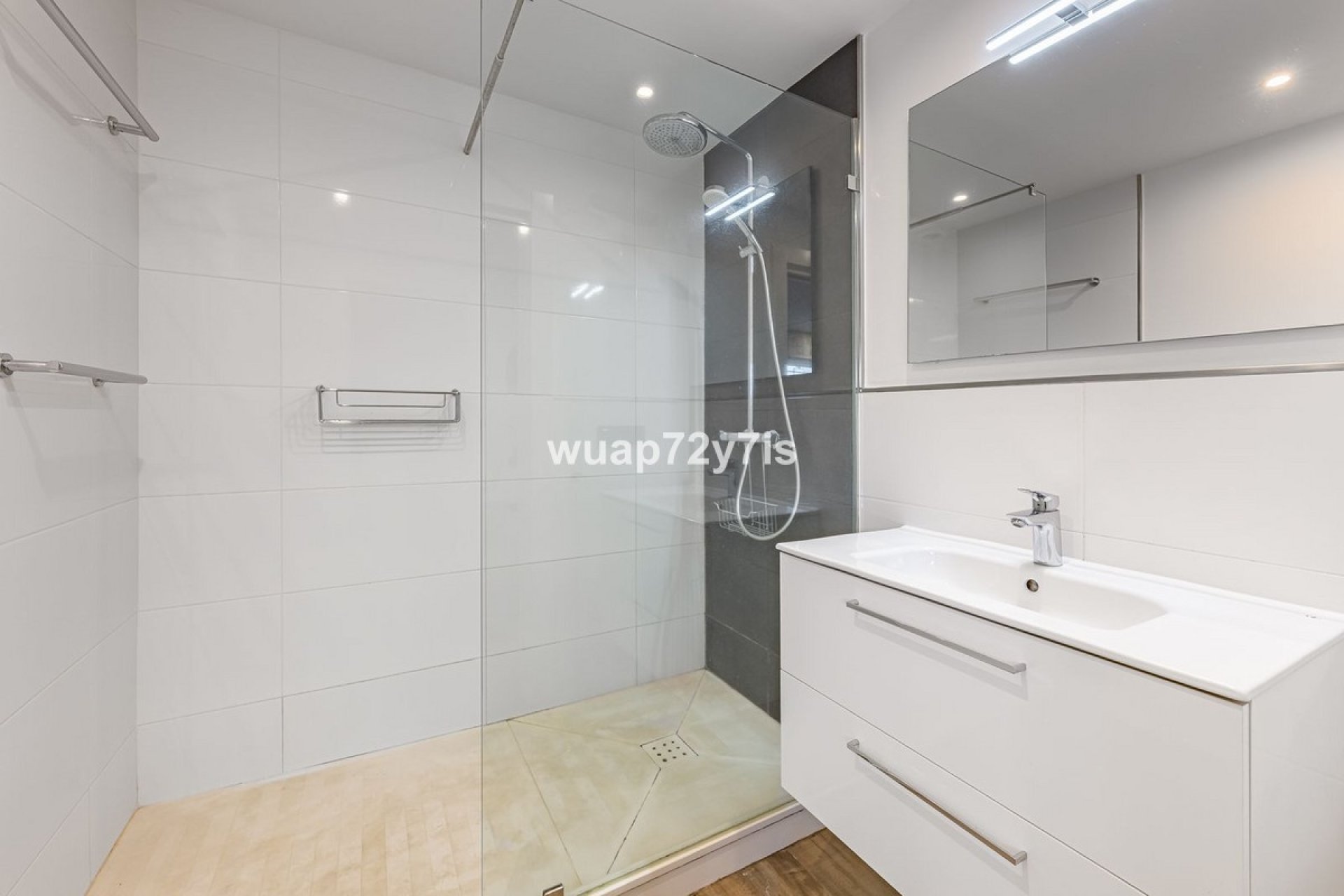 Resale - Villa - Marbella - Guadalmina Alta