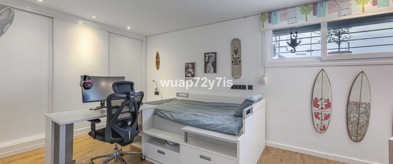 Resale - Villa - Marbella - Guadalmina Alta