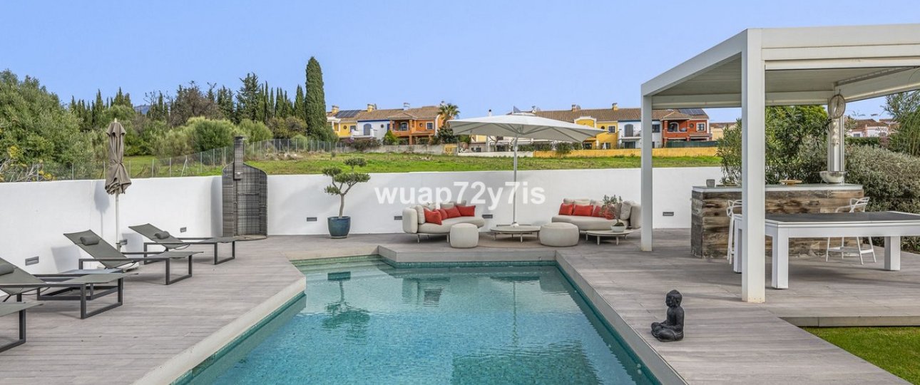 Resale - Villa - Marbella - Guadalmina Alta