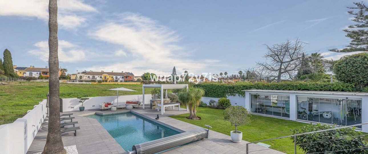 Resale - Villa - Marbella - Guadalmina Alta