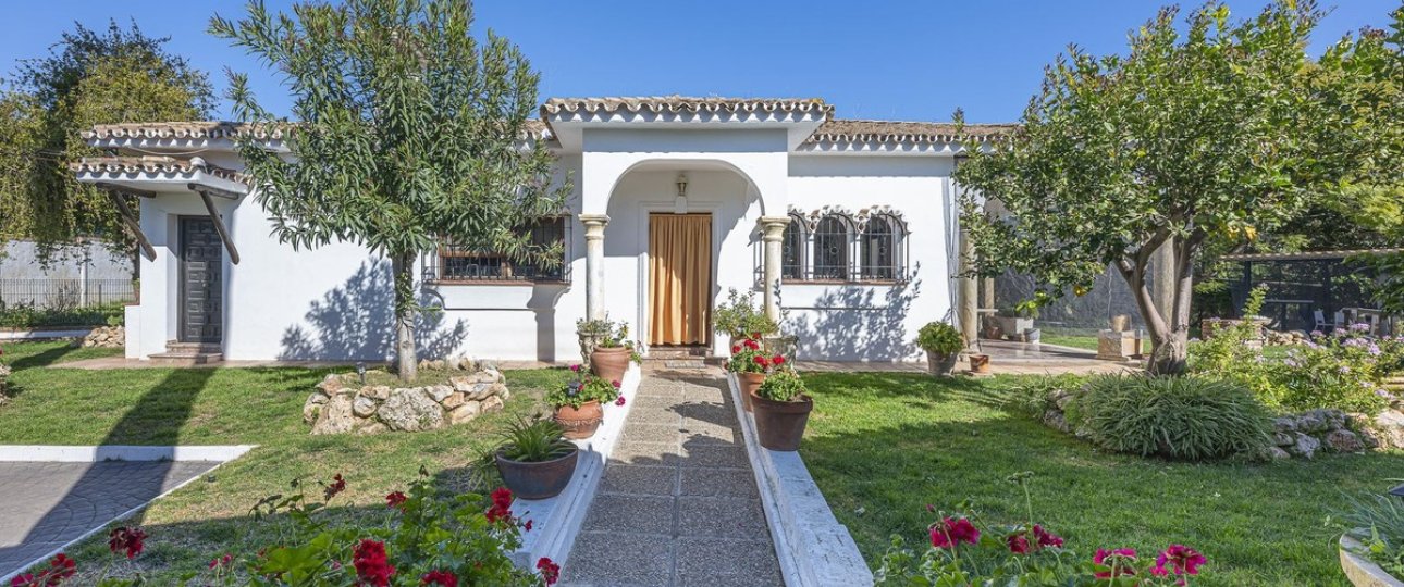 Resale - Villa - Marbella - Guadalmina Alta