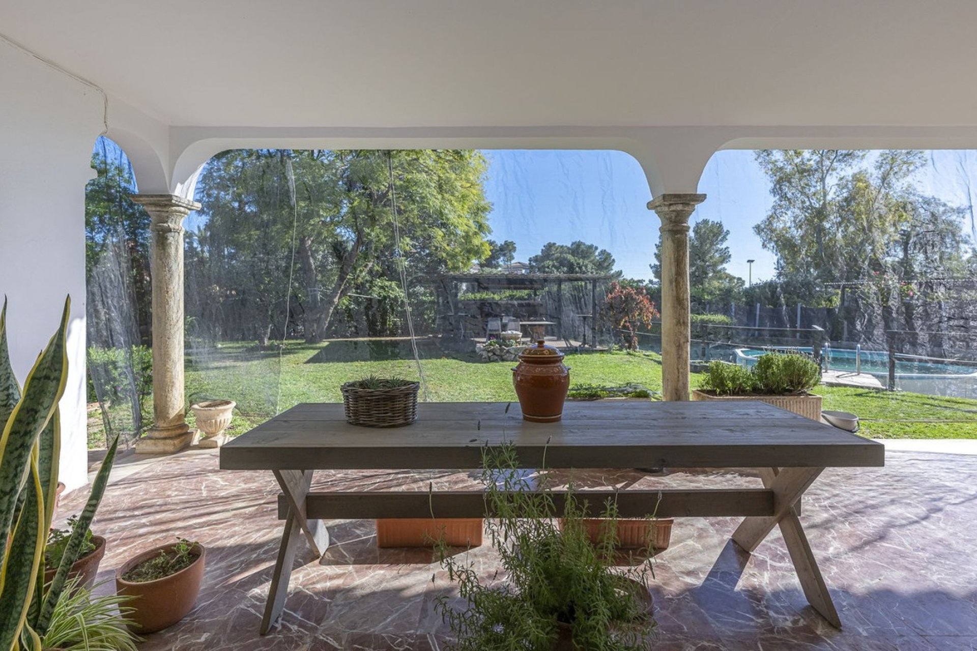 Resale - Villa - Marbella - Guadalmina Alta