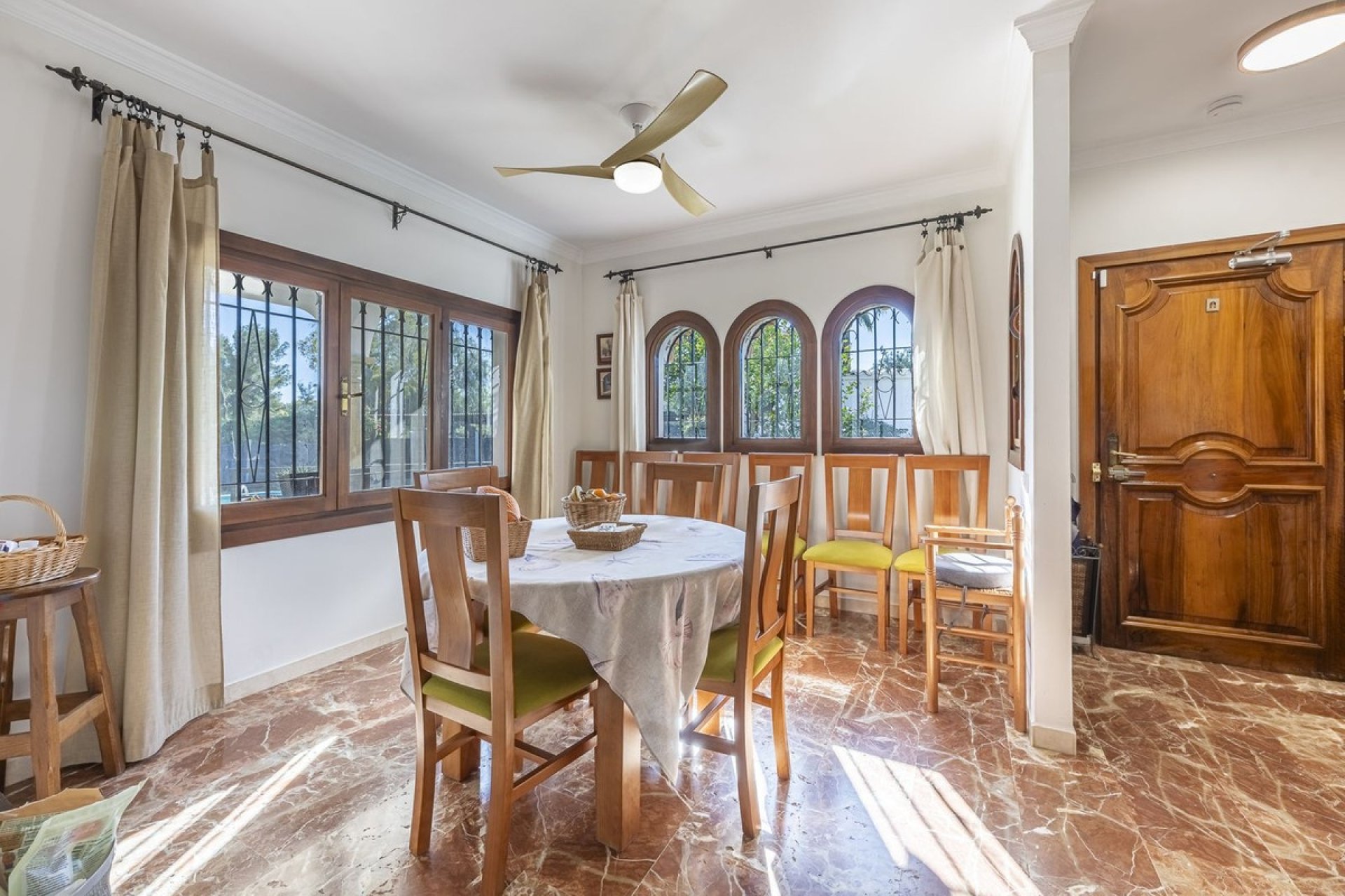 Resale - Villa - Marbella - Guadalmina Alta