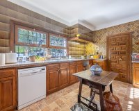 Resale - Villa - Marbella - Guadalmina Alta