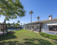 Resale - Villa - Marbella - Guadalmina Alta