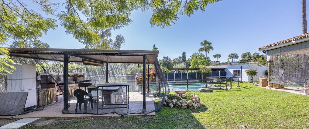Resale - Villa - Marbella - Guadalmina Alta
