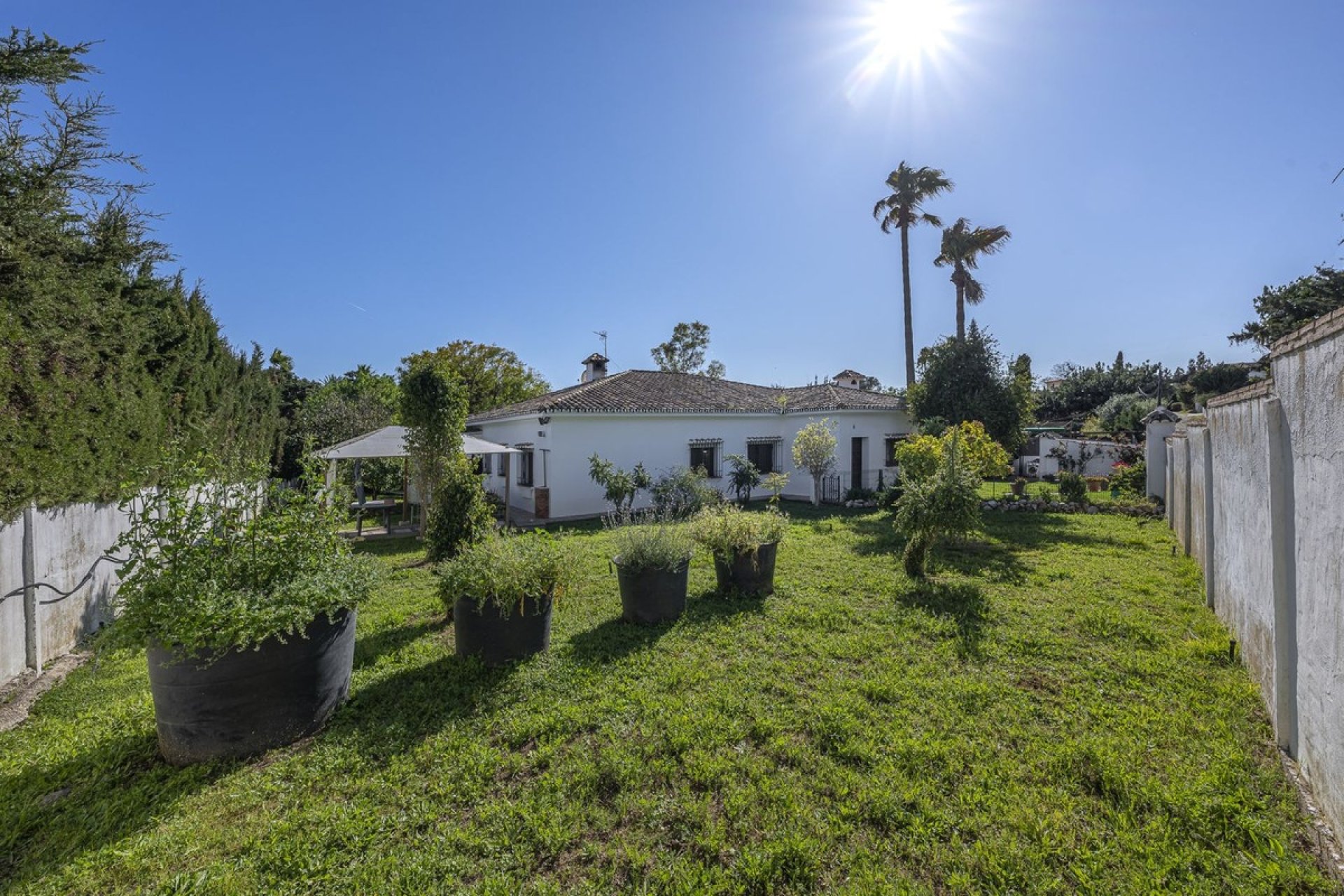 Resale - Villa - Marbella - Guadalmina Alta