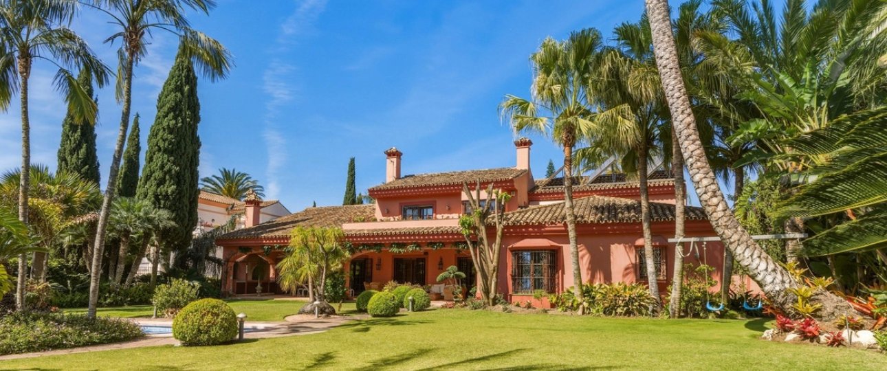 Resale - Villa - Marbella - Guadalmina Alta