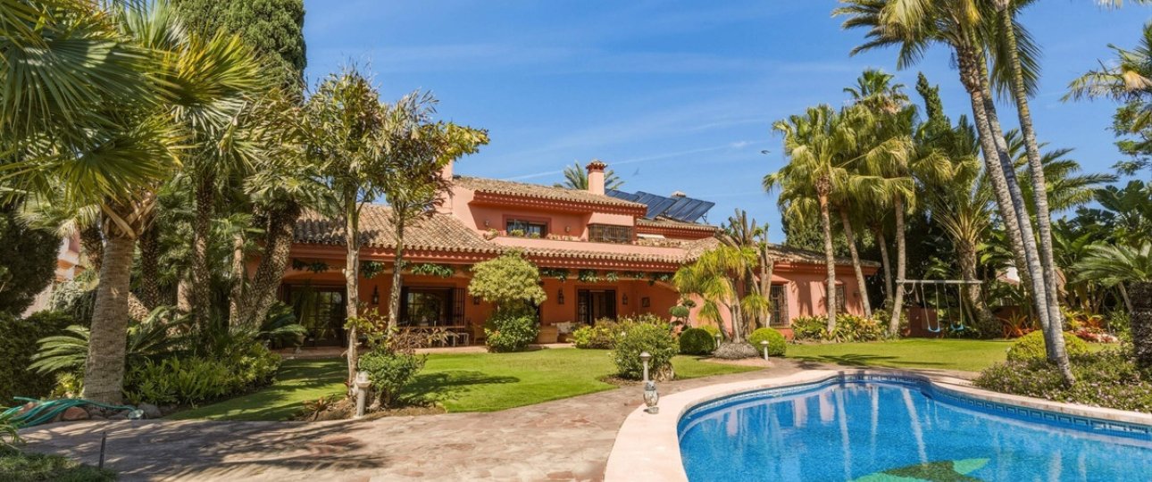 Resale - Villa - Marbella - Guadalmina Alta