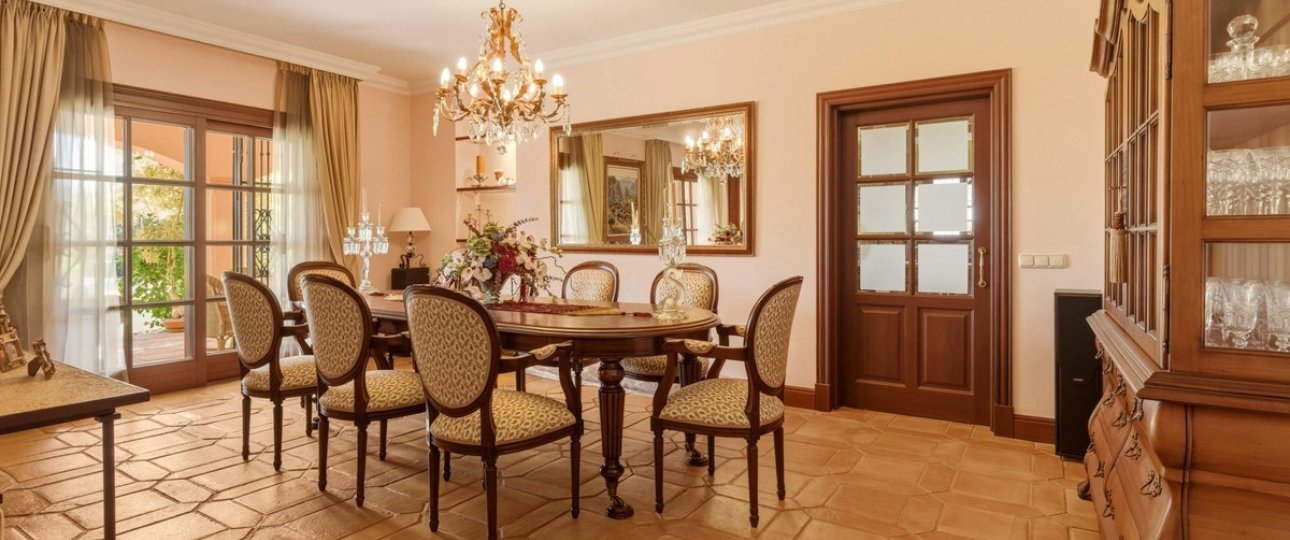 Resale - Villa - Marbella - Guadalmina Alta