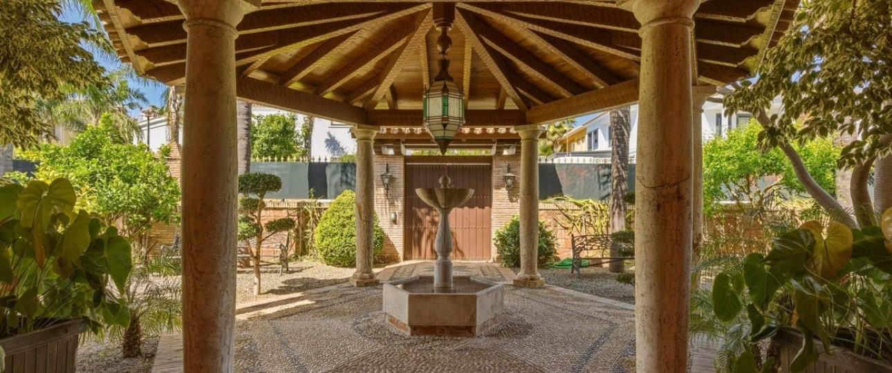 Resale - Villa - Marbella - Guadalmina Alta