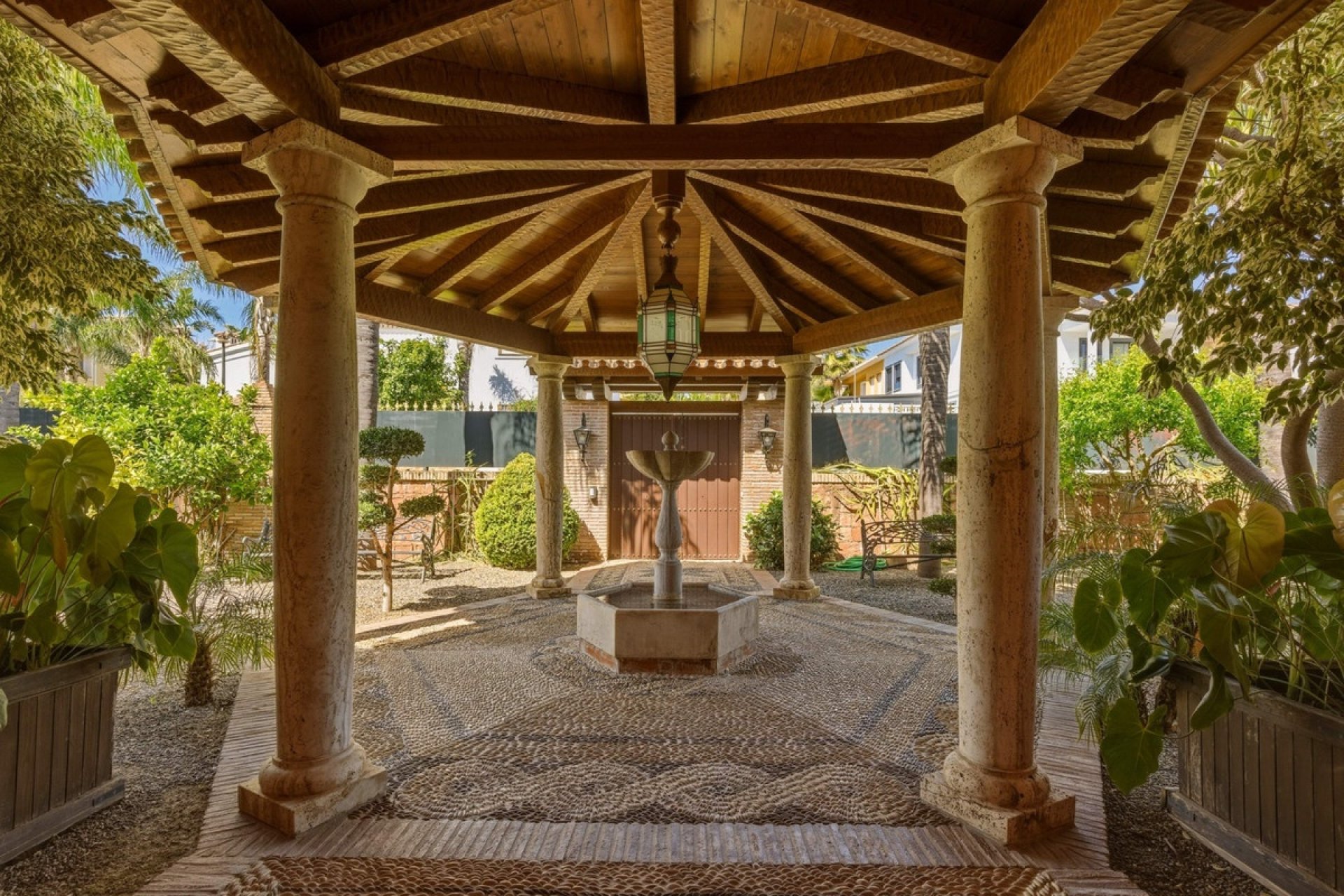 Resale - Villa - Marbella - Guadalmina Alta