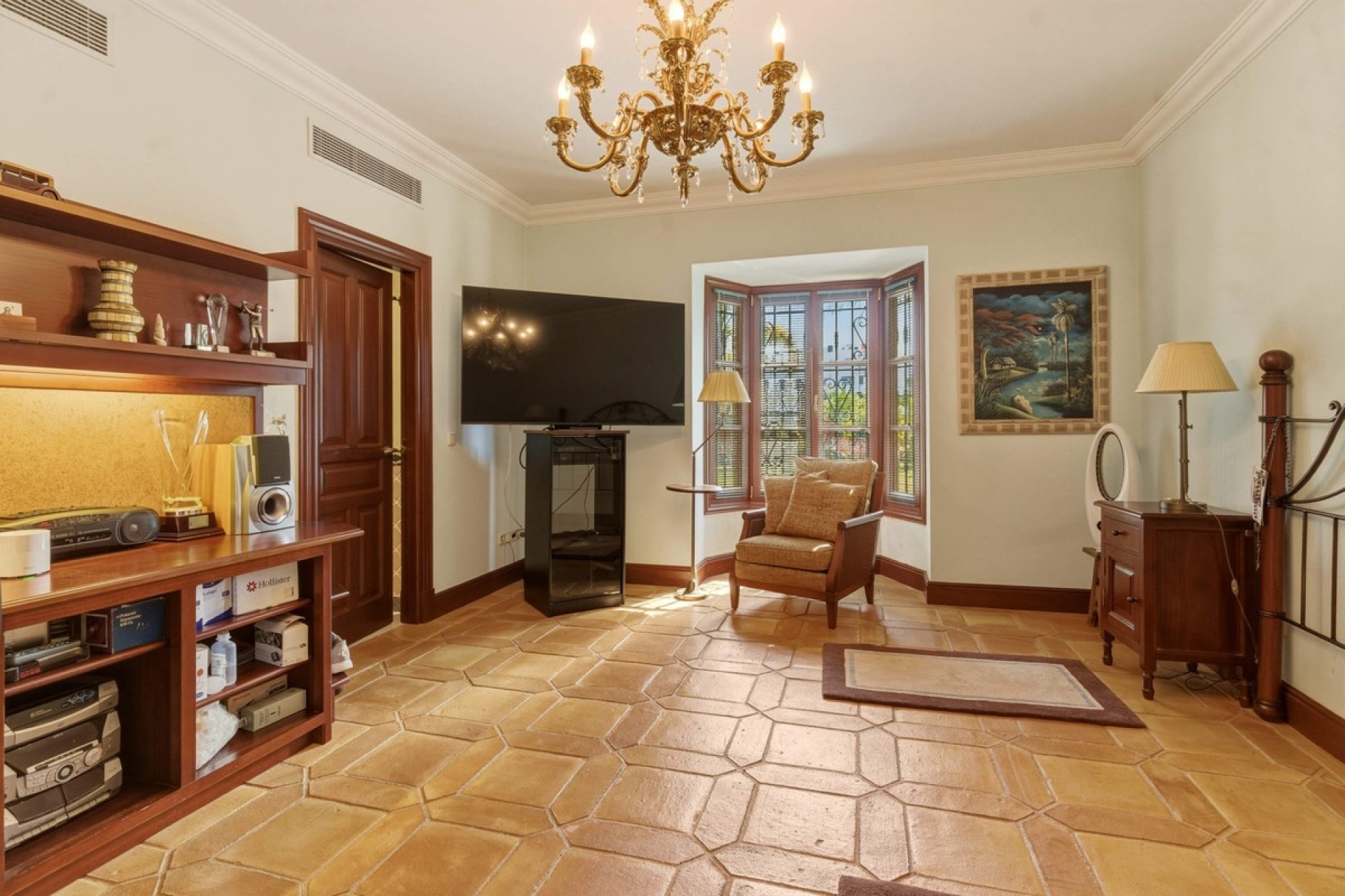 Resale - Villa - Marbella - Guadalmina Alta