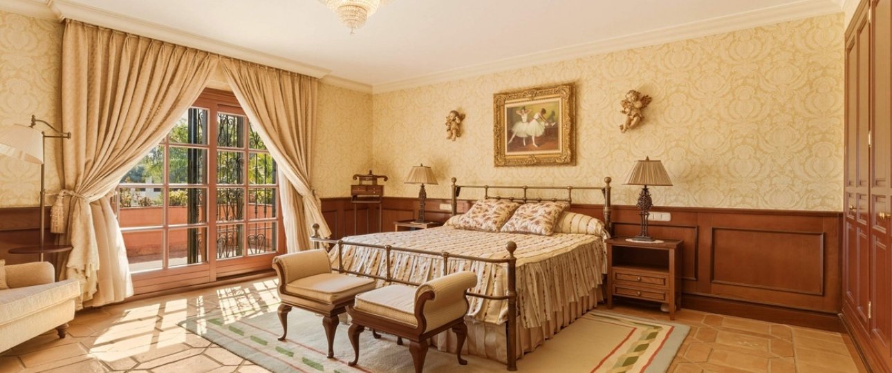 Resale - Villa - Marbella - Guadalmina Alta