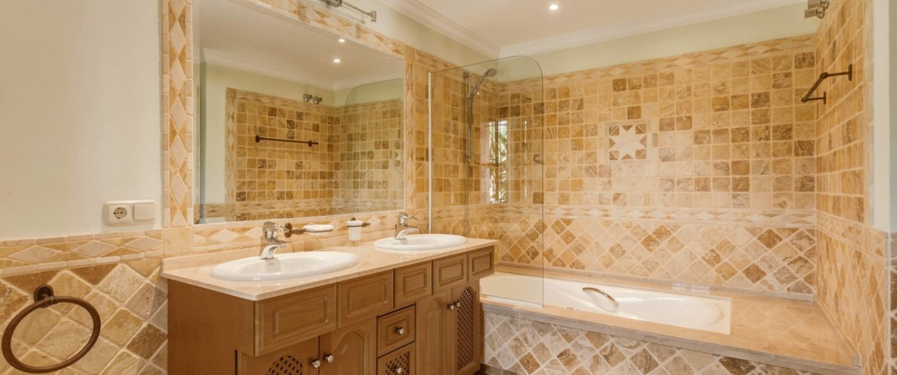 Resale - Villa - Marbella - Guadalmina Alta