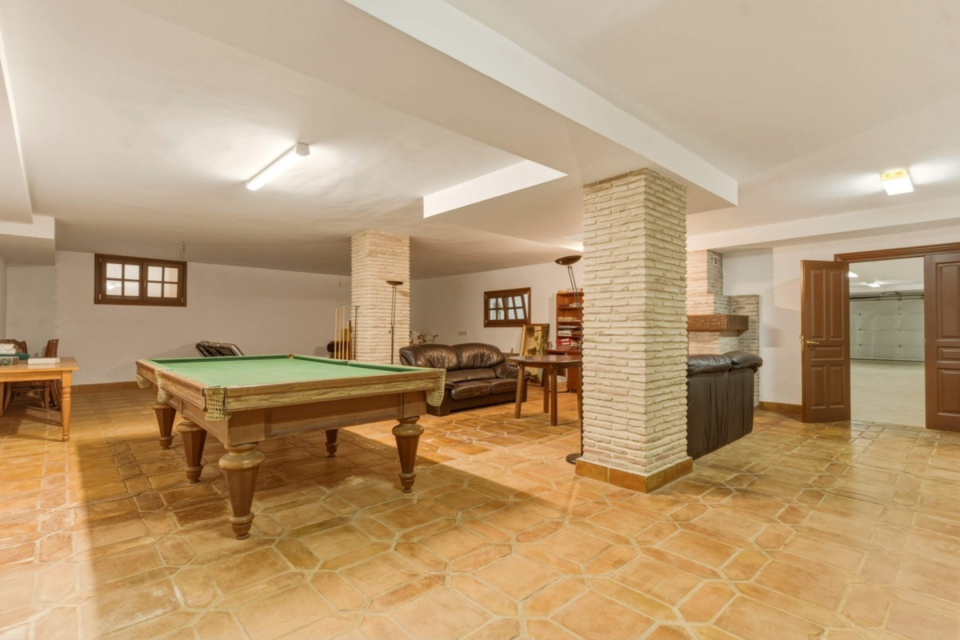 Resale - Villa - Marbella - Guadalmina Alta