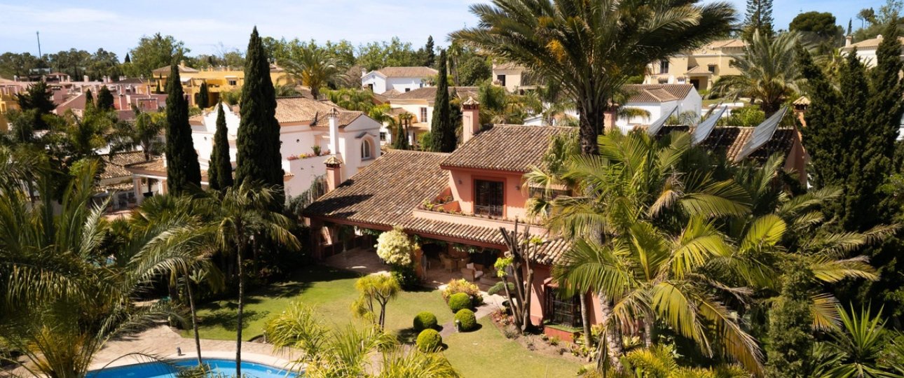 Resale - Villa - Marbella - Guadalmina Alta
