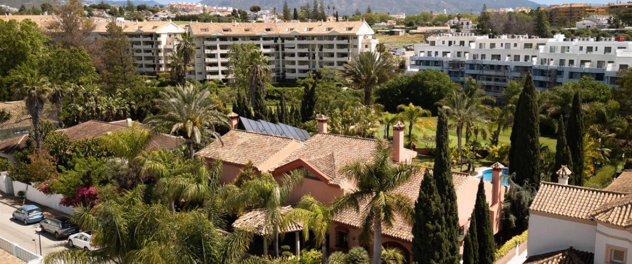 Resale - Villa - Marbella - Guadalmina Alta