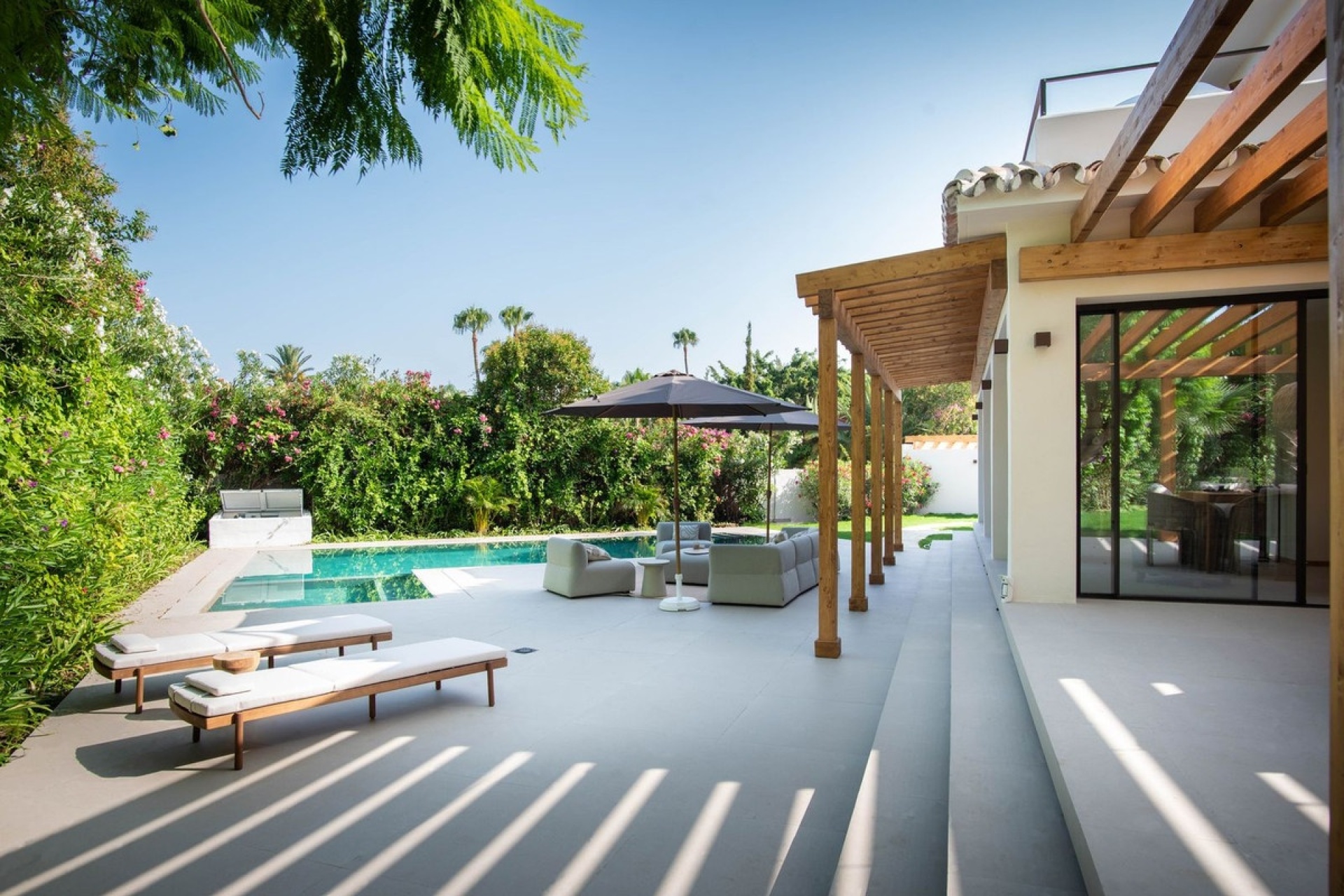 Resale - Villa - Marbella - Guadalmina Alta