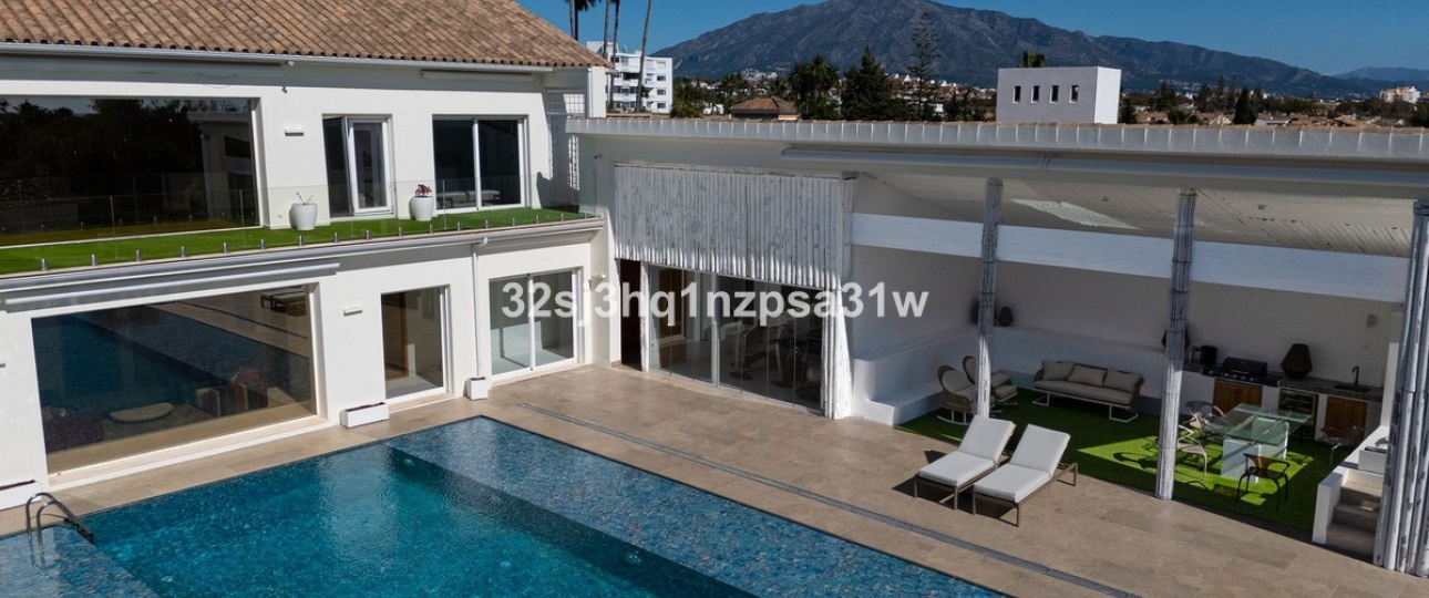 Resale - Villa - Marbella - Guadalmina Alta