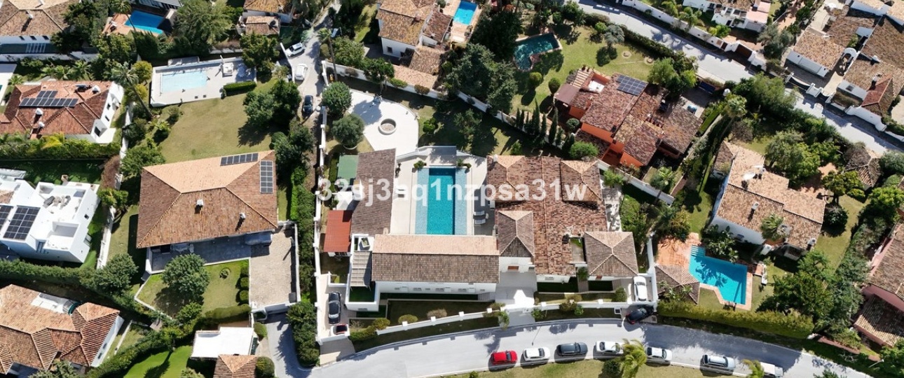 Resale - Villa - Marbella - Guadalmina Alta
