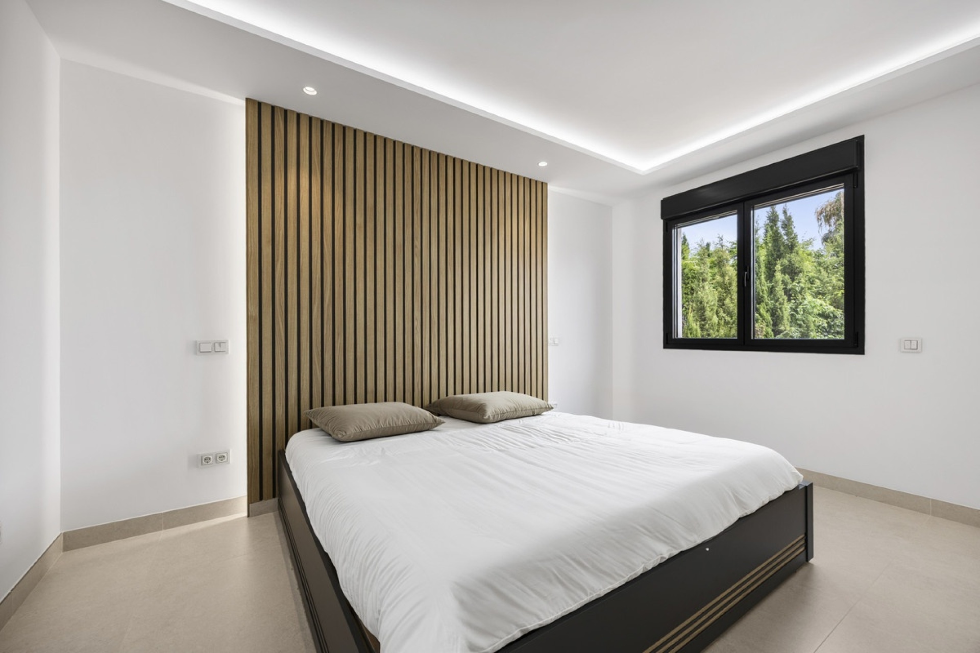 Resale - Villa - Marbella - Guadalmina Alta
