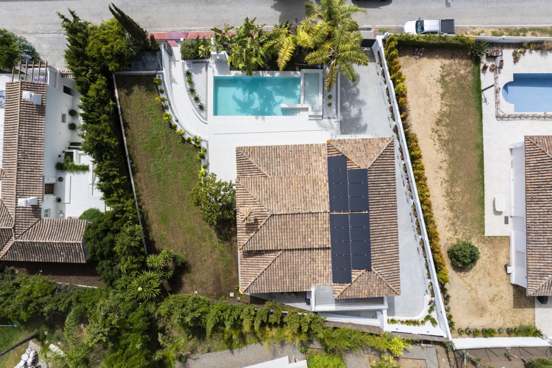 Resale - Villa - Marbella - Guadalmina Alta