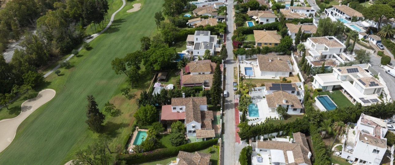 Resale - Villa - Marbella - Guadalmina Alta