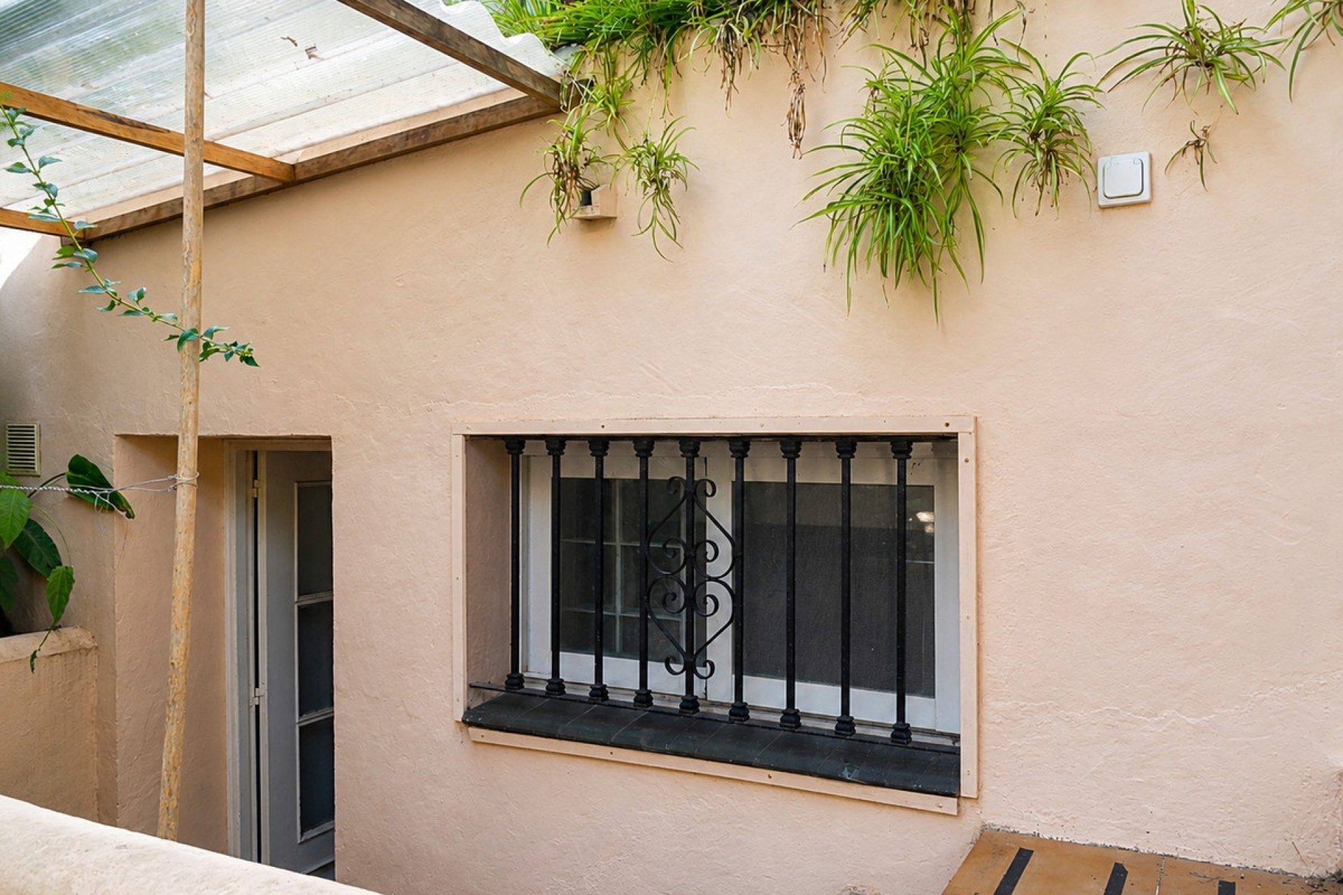 Resale - Villa - Marbella - Guadalmina Alta