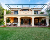 Resale - Villa - Marbella - Guadalmina Alta
