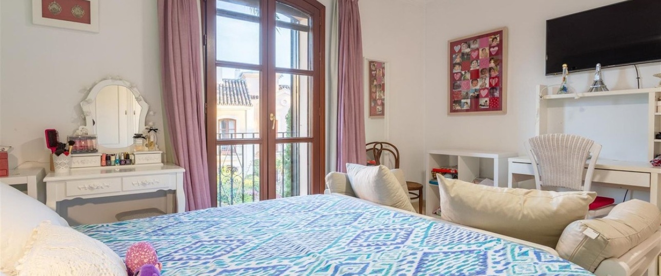 Resale - Villa - Marbella - Guadalmina Alta