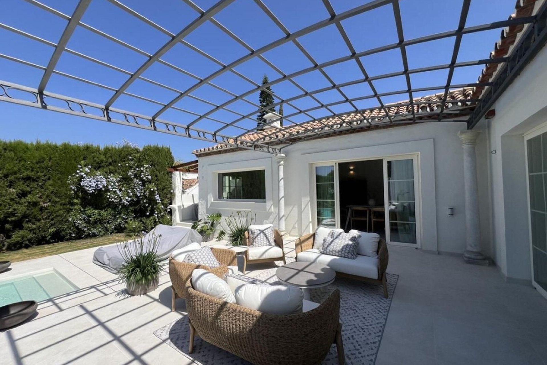 Resale - Villa - Marbella - Guadalmina Alta