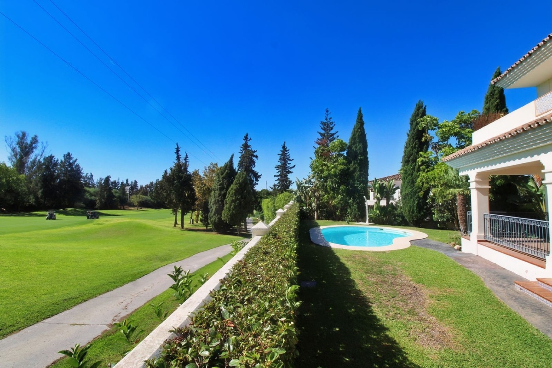 Resale - Villa - Marbella - Guadalmina Alta