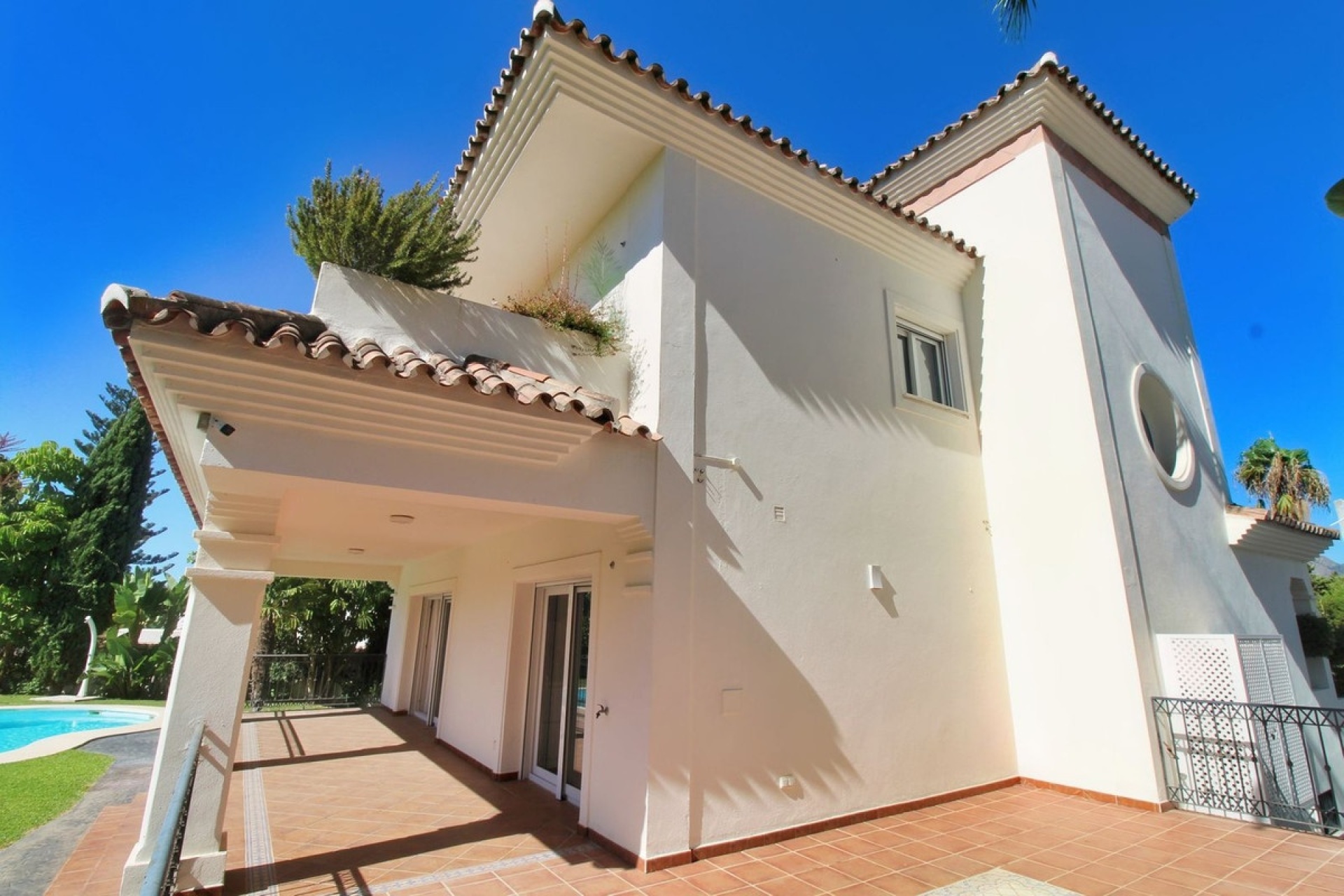 Resale - Villa - Marbella - Guadalmina Alta