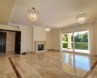 Resale - Villa - Marbella - Guadalmina Alta