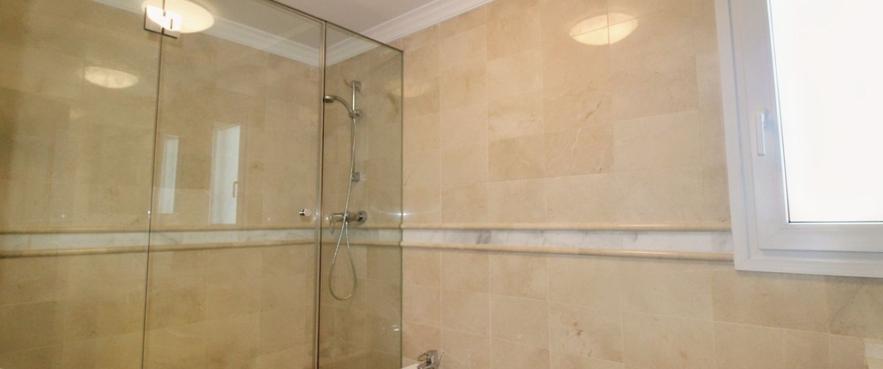 Resale - Villa - Marbella - Guadalmina Alta