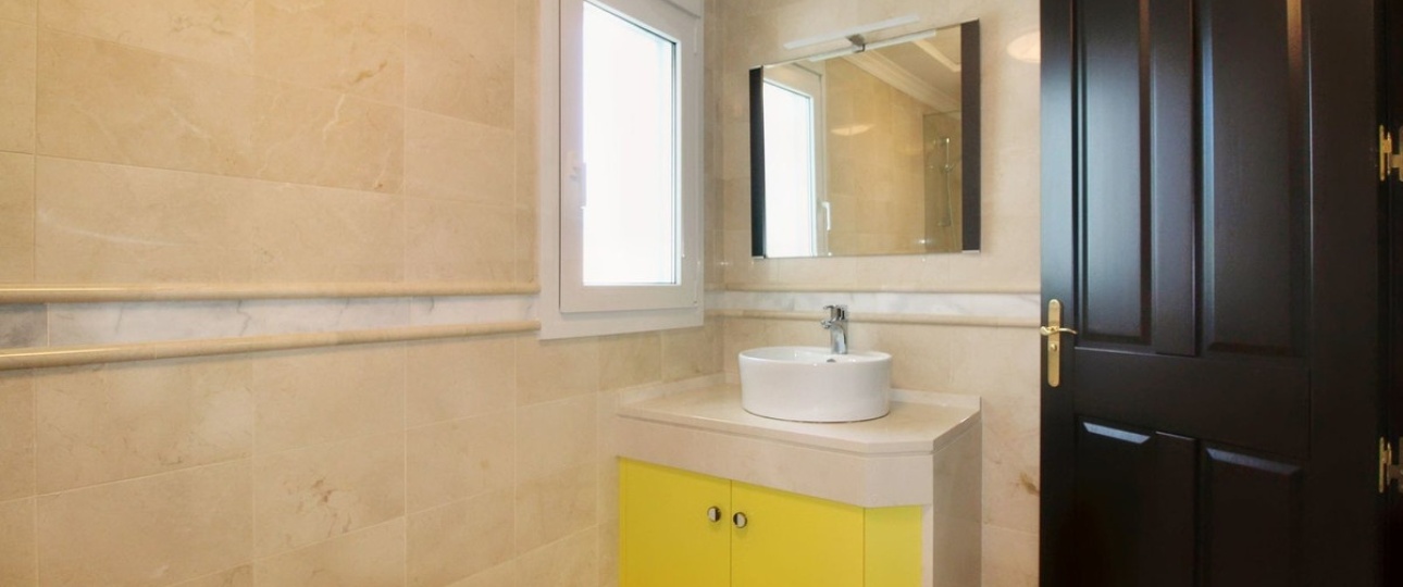 Resale - Villa - Marbella - Guadalmina Alta