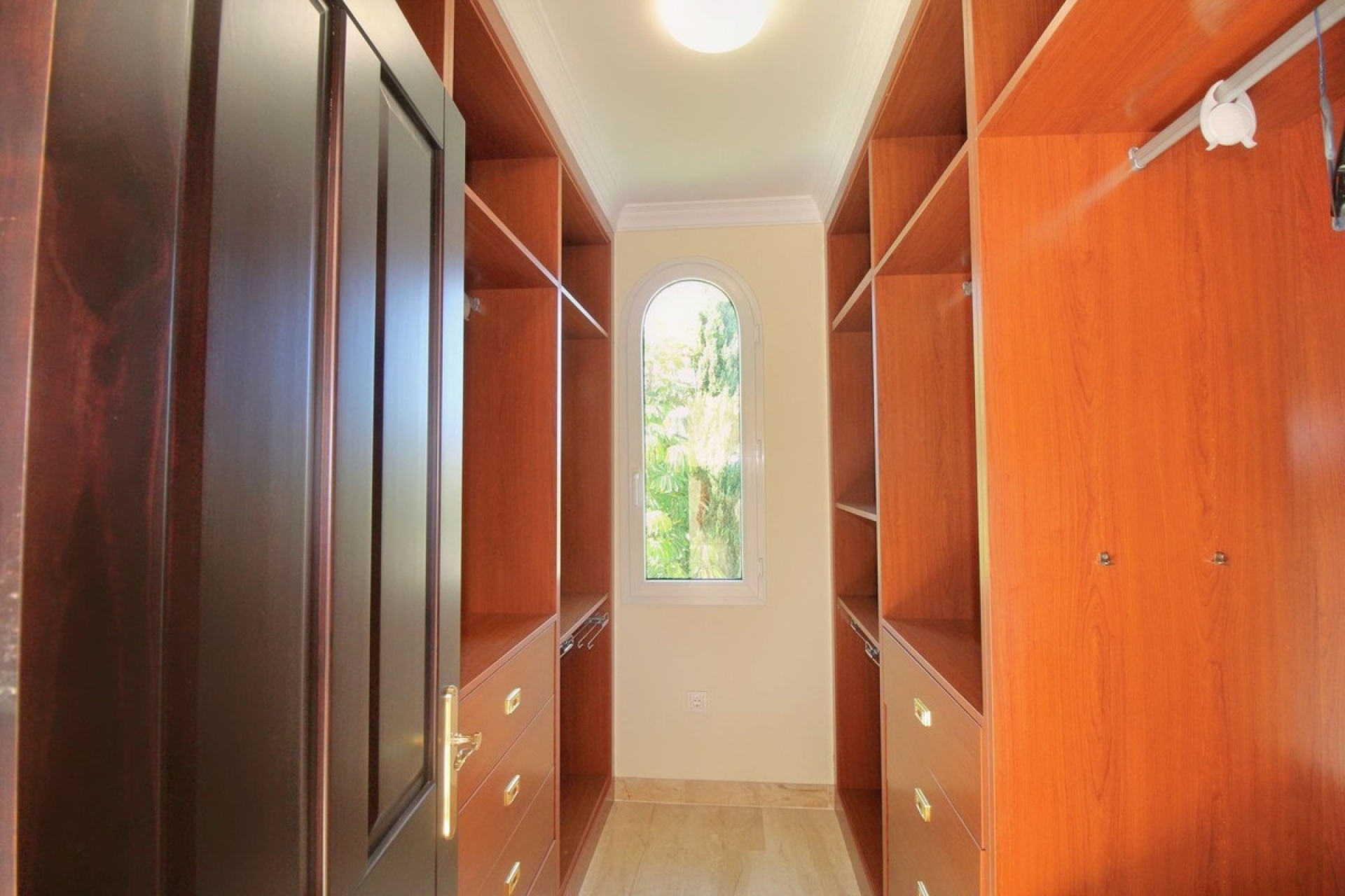 Resale - Villa - Marbella - Guadalmina Alta